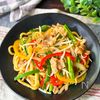火を使うのは約6分！具だくさんスタミナ豚ニラ焼きうどん