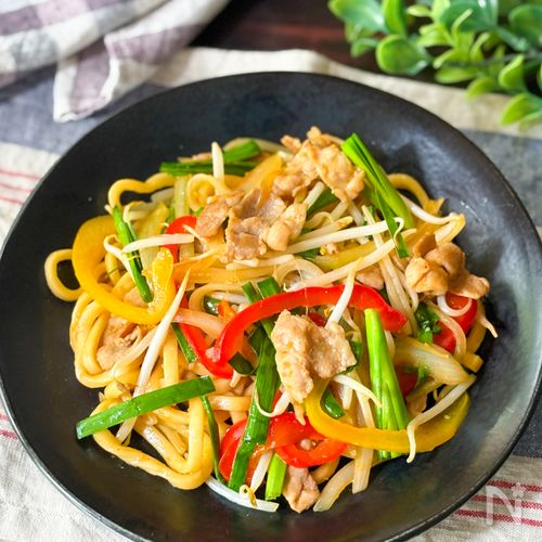 火を使うのは約6分！具だくさんスタミナ豚ニラ焼きうどん