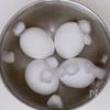 黄身がとろ〜り♩冷製バーニャカウダたまご♡にんにく消費レシピの工程1
