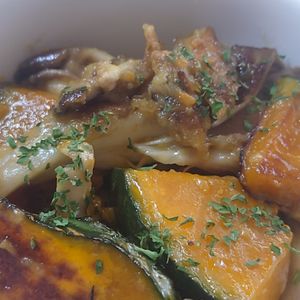 オレンジの作ってみた!投稿(かぼちゃとまいたけのカレーマヨ炒め)