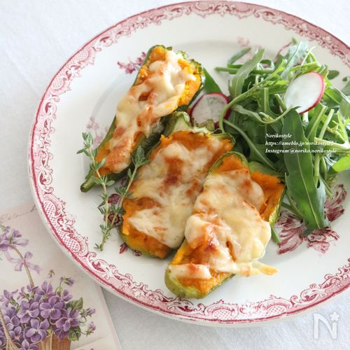ピーマンのかぼちゃ詰め焼き