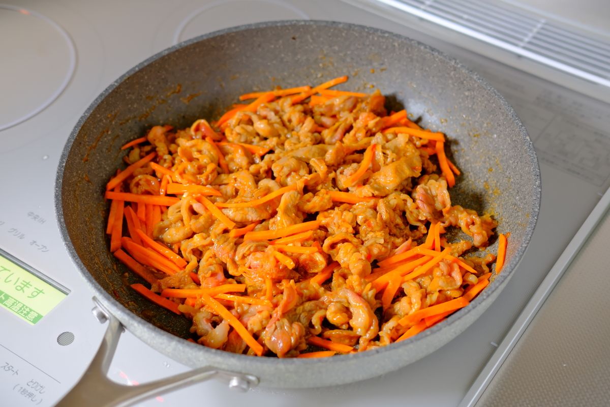 スタミナ焼肉 ガツンと甘辛パンチ味】焼くだけすぐ！ | レシピサイトNadia