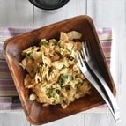 食べ出したら止まらない！梅味のポテチおつまみサラダ