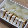 シンプルでホッとする【大根と厚揚げの煮物】の下準備