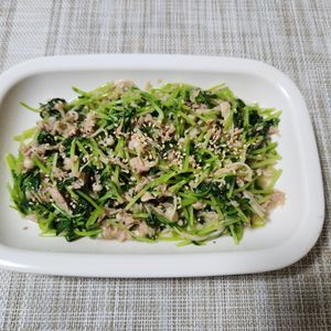 とももの作ってみた!投稿(抱えて食べたいくらい美味しい【豆苗とえのきの旨ツナあえ】)