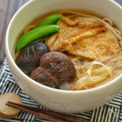干し椎茸の旨味しみしみ！＊きつねうどん＊鰹と昆布の合わせ出汁