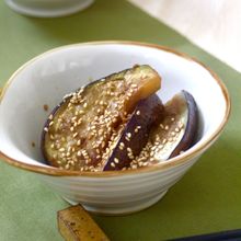 ごまの風味でお箸が進む！水なすのとろとろ煮