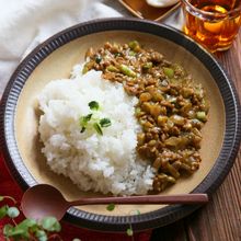 だしが決め手！なすと野沢菜の信州キーマカレー