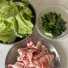 豚バラレタスのねぎだれ炒めの工程1