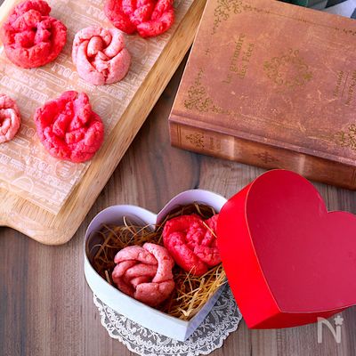 母の日に♡可愛いお花のクッキー♪手作りのカーネーション風