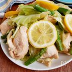 【脂質オフ】春キャベツと鶏むね肉のレモンオイスター蒸し