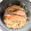 秋の味覚♪しょうがたっぷり【鮭と舞茸の炊き込みご飯】の工程3