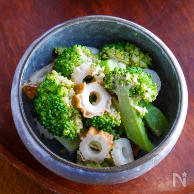 ブロッコリーとちくわの胡麻酢和え