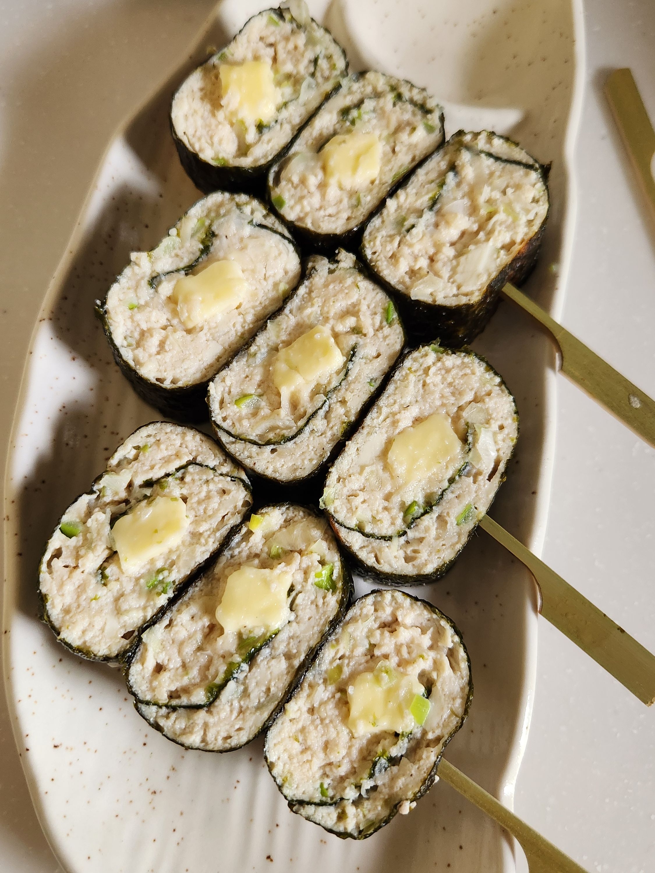 チーズ入り海苔巻きつくね】甘辛ダレで | レシピサイトNadia