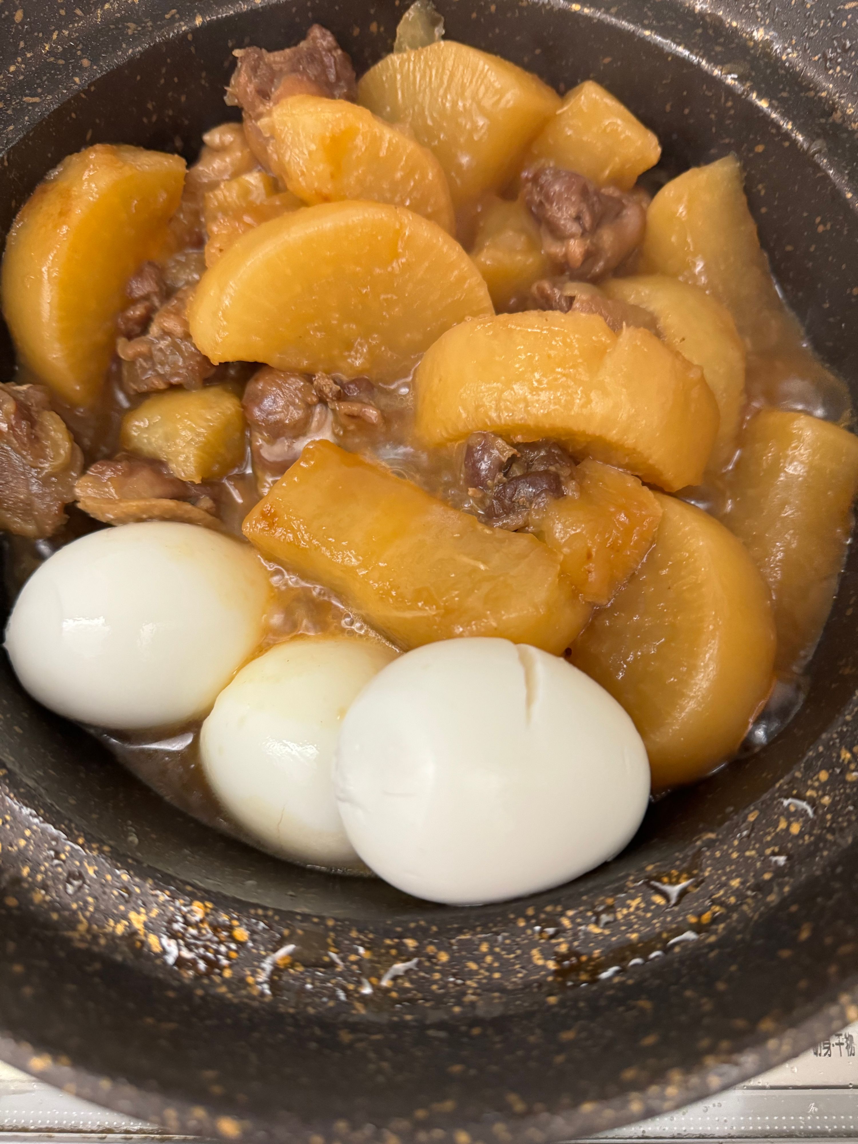 ゆで卵を入れる