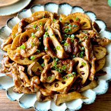 【豚こまとれんこんの甘味噌炒め】甜麺醤でこくうま♪