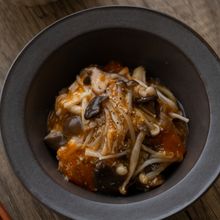 【蒸すから美味しい】3種きのこと柿のマリネ