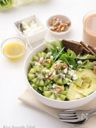 キウイとアボカドのサラダとライムはちみつドレッシング