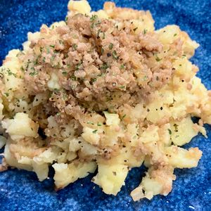 あっこの作ってみた!投稿(抱えて食べたい♡『肉味噌ポテサラ』子供にも大人気♪)