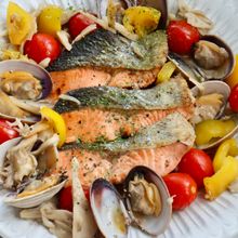 《秋鮭のアクアパッツァ》フライパン1つで簡単♡