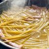 【ワンパン！きのことベーコンのレモンクリームパスタ】絶品！の工程3