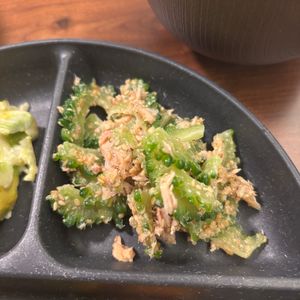 1072893の作ってみた!投稿(過去一美味しい《ゴーヤの旨だれ♡ツナサラダ》)