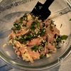 混ぜて焼くだけ♪お弁当に嬉しい「鶏胸肉のしそ昆布チーズ焼き」の工程2