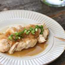 しっとり鶏むね肉のオニオンソース