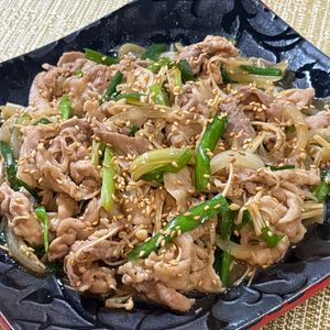 楽ラク手抜キッチン🐶🐾の作ってみた!投稿(味しみコクうま♪【豚こまのプルコギ風炒め】)