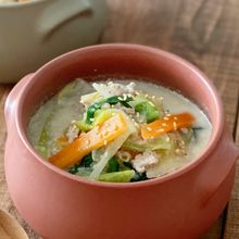 【豚挽き肉と野菜のまろやか豆乳スープ】野菜がすすむ！