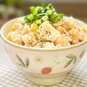 のりのり🐾🎀🤍の作ってみた!投稿(【炊飯器にお任せ！】秒でなくなる！鮭とコーンの炊き込みご飯)