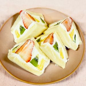 すみの作ってみた!投稿(ヨーグルトクリームが爽やか♡絶品フルーツサンド)