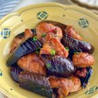 鶏肉となすの甘辛梅黒酢炒め＼こっくりしたおいしさ♪ ／
