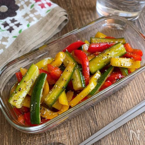 切って漬けるだけ!ごま油香る「夏野菜の和風マリネ」