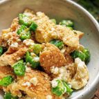 5分で完成《厚揚げとオクラのにんにく味噌和え》