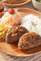 家族が大絶賛!【ポテサラパケットハンバーグ】