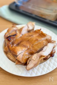 オーブンでしっとりジューシー♪鶏もも肉のローストチキン