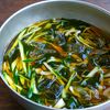 夏の定番オイネングッ(きゅうりの冷たいスープ)の工程3