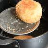 マスタードソースで食べる【秋鮭とゆめいころのコロッケ】の工程6