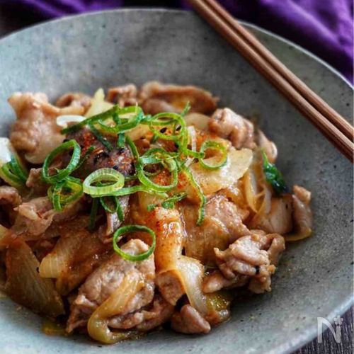 しっかり濃厚！ご飯が止まらない【豚こま味噌マヨ炒め】