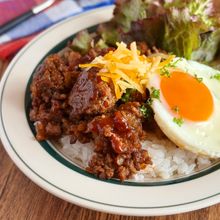 成形なしで簡単♪らくらく満腹【ハンバーグ風くずし丼】