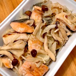 michuの作ってみた!投稿(食べすぎちゃうおいしさ♩鮭ときのこのまろやかマリネ)