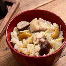 冷えに薬膳飯「栗と生姜のシナモン鶏釜飯」
