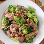 夏バテに！豚肉とブロッコリーの梅昆布炒め