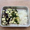 【夏野菜ドライカレー】だしの効いた手軽なカレーの工程1