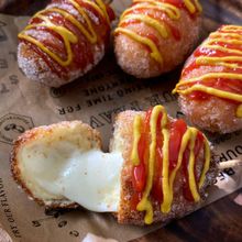 豆腐でもちもち!チーズハットク(チーズドック)