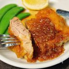 【チキンソテー 玉ねぎソース】にんにく香るタレが食欲を刺激!