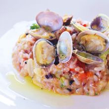 炊いたご飯から作る！簡単アサリとトマトの雑穀米リゾット☆
