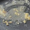 夏バテ予防！せせりとズッキーニのガリバタレモン醤油炒めの工程1