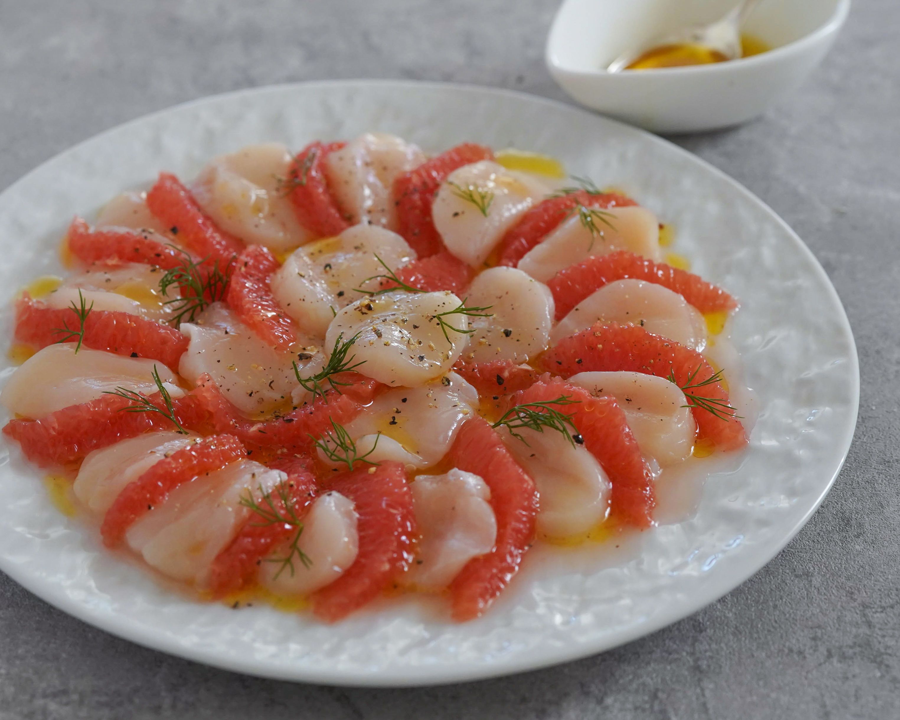 帆立とグレープフルーツのカルパッチョ | レシピサイトNadia